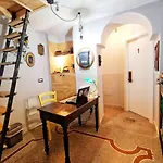 Miracolo Al Duomo Smart 4* نابولي