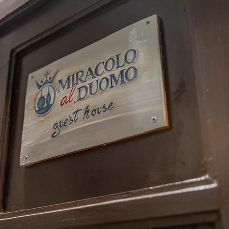 Miracolo Al Duomo Smart ベッド・アンド・ブレックファスト ナポリ